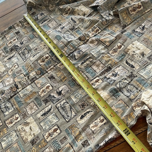 Cooke Street Honolulu Hawaiian Aloha button down shirt size Large - Picture 9 of 11